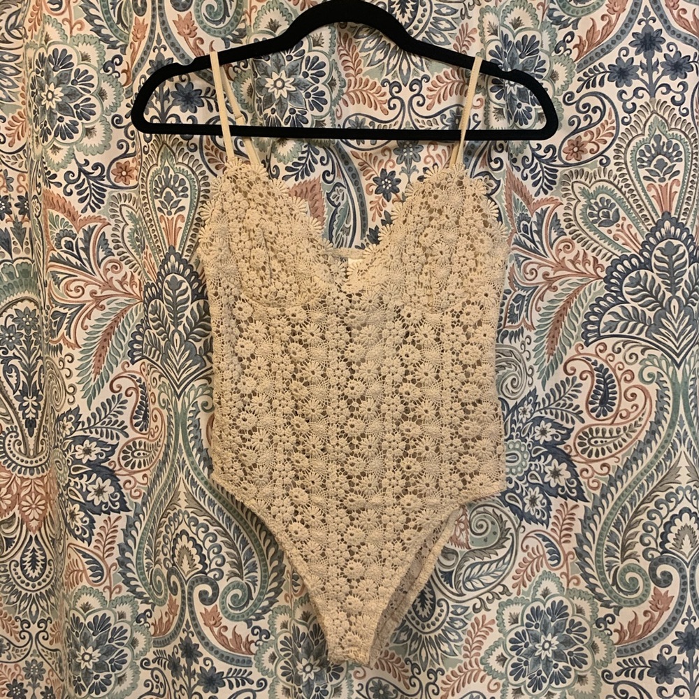 NWT Crochet floral bodysuit